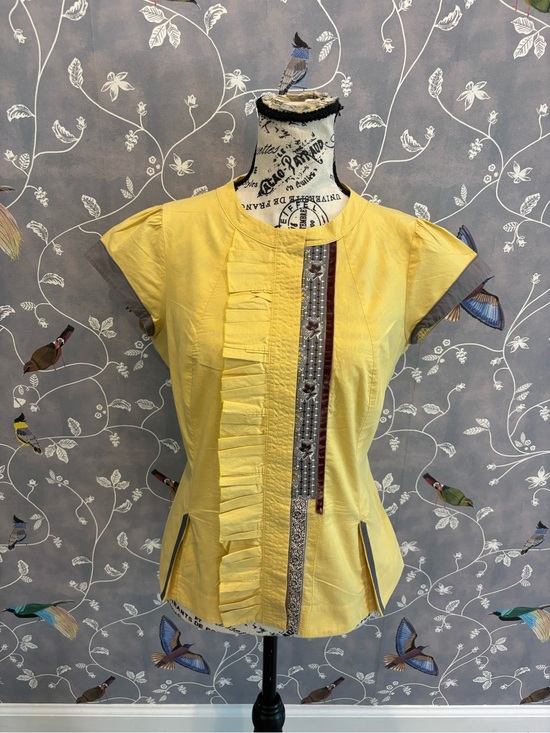 Floreat Tops - Anthropologie Floreat Yellow Women's Short-Sleeve Ruffled  Blouse size 6